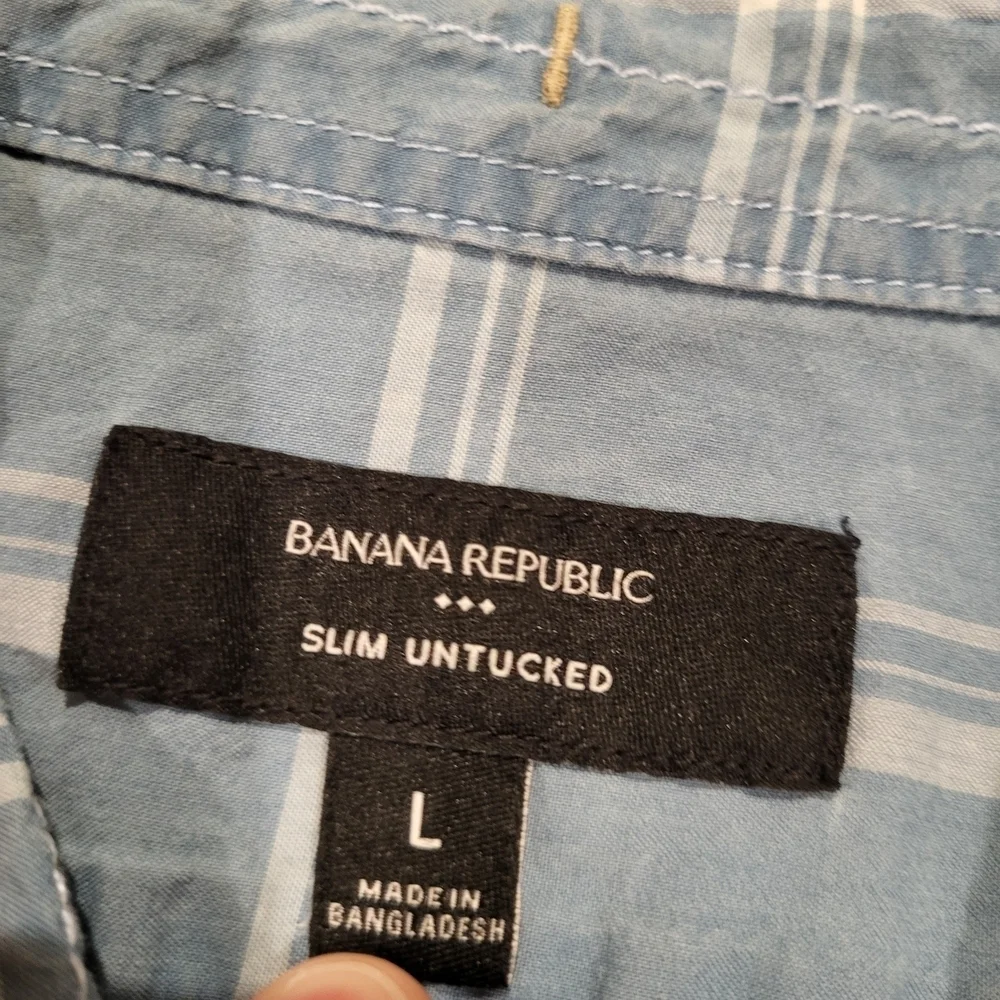 Banana Republic Slim Fit Untucked Button Up Shirt 100% Cotton Mens Size Large